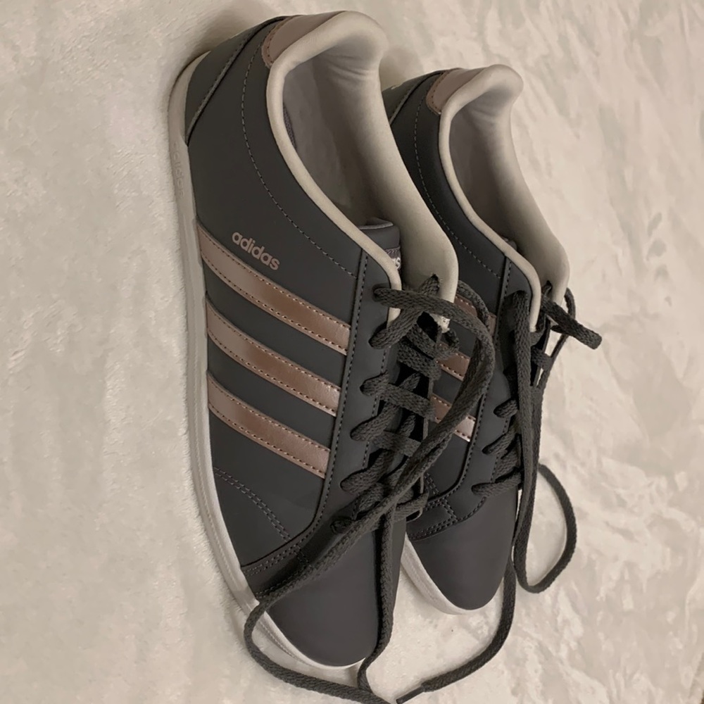 Womens Addias shoes